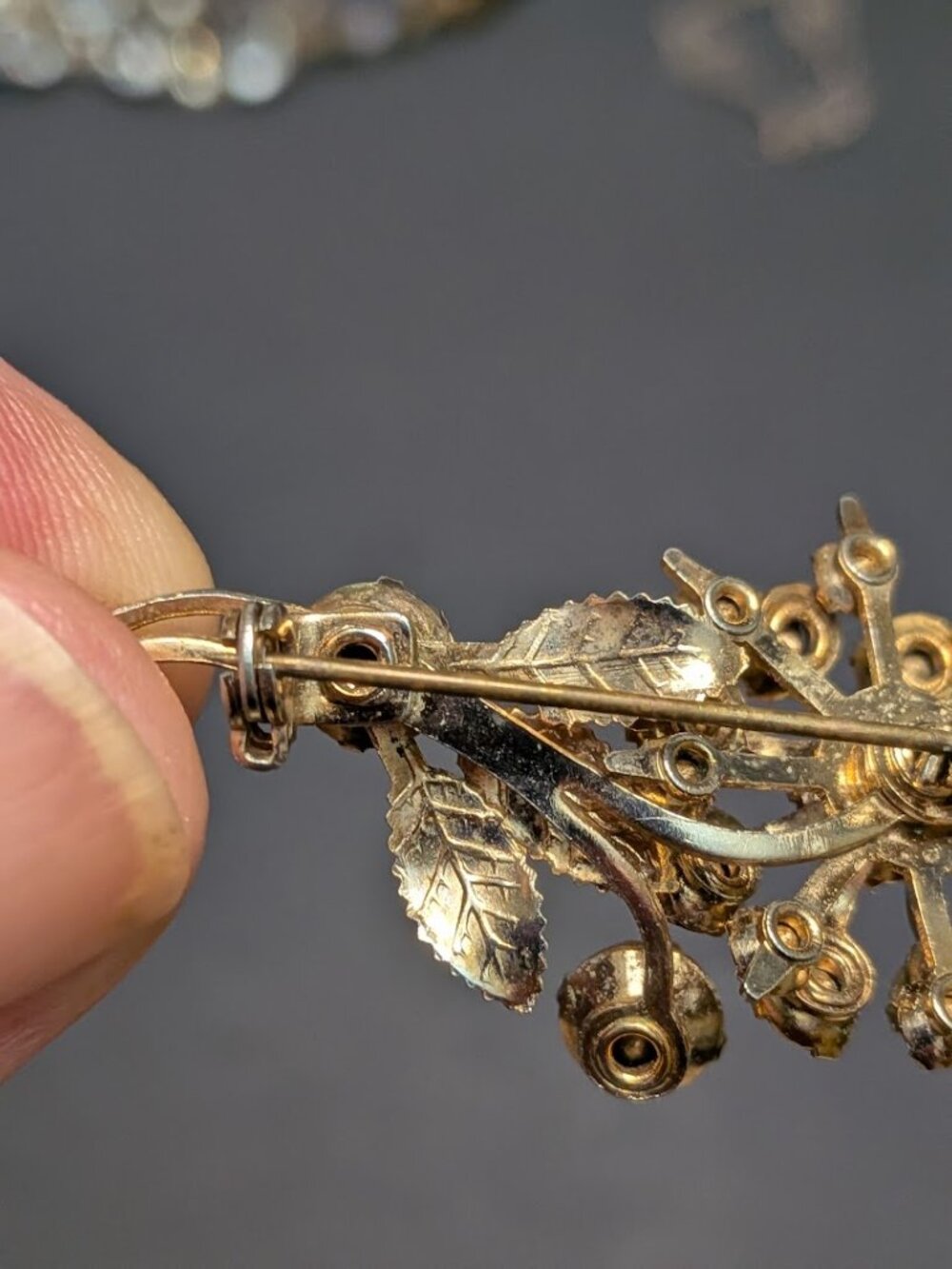 Vintage 1940s 50s Amber Rhinestone Flower Spray Brooch Gold Tone - Picture 7 of 8